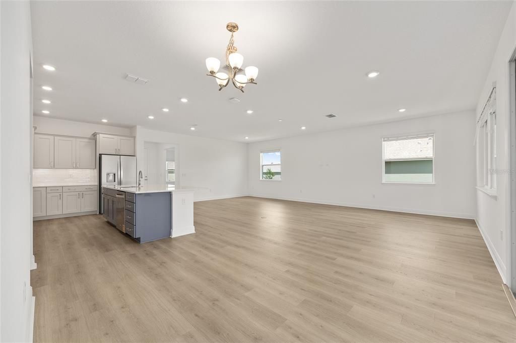 For Sale: $452,245 (2 beds, 2 baths, 2019 Square Feet)
