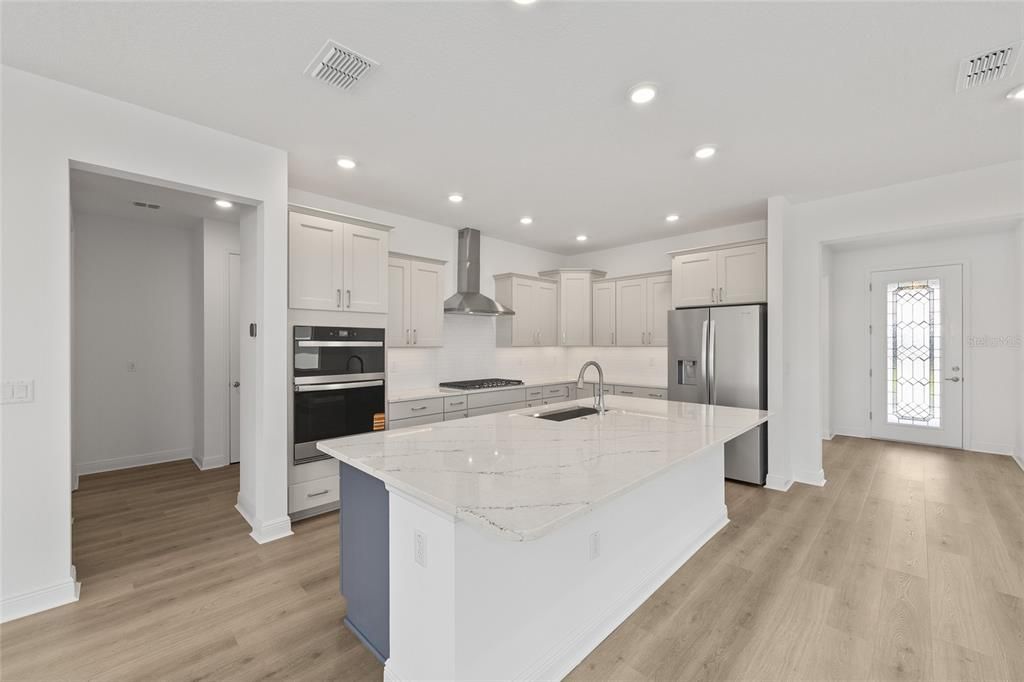 For Sale: $452,245 (2 beds, 2 baths, 2019 Square Feet)