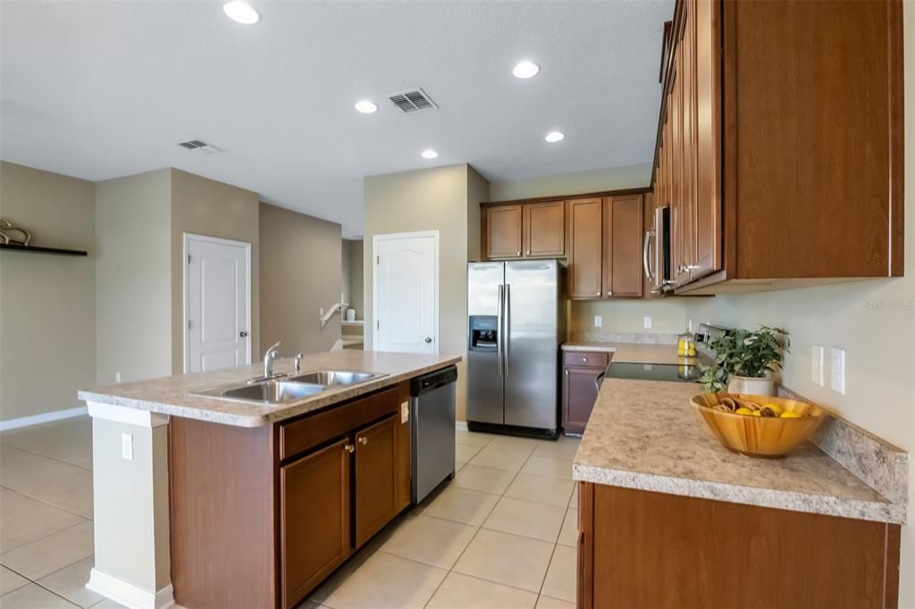 For Rent: $1,990 (2 beds, 2 baths, 1575 Square Feet)