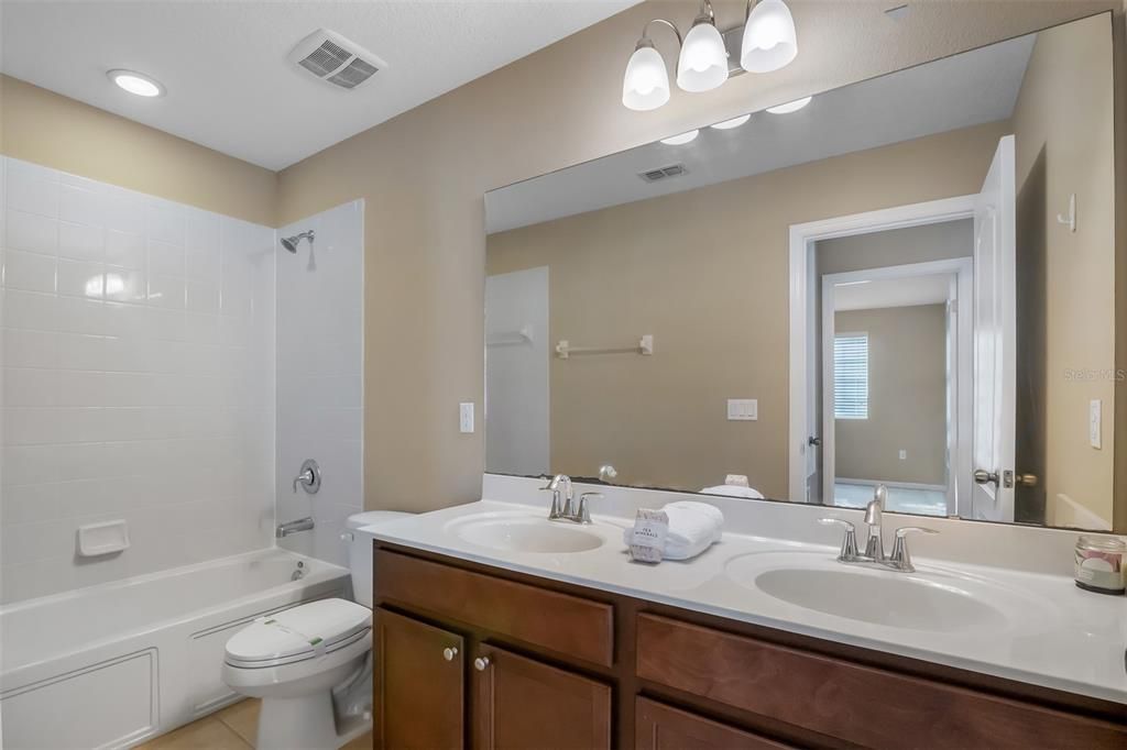 For Rent: $1,990 (2 beds, 2 baths, 1575 Square Feet)