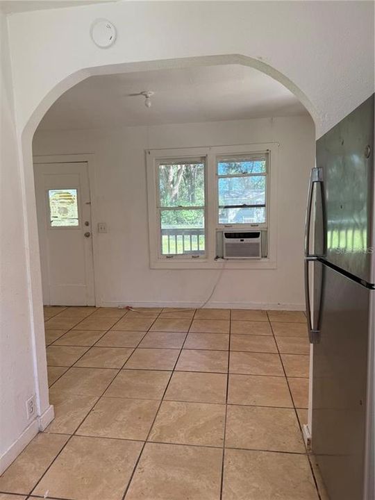 For Sale: $120,000 (1 beds, 1 baths, 520 Square Feet)