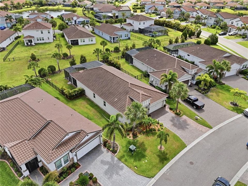 На продажу: $699,900 (4 спален, 3 ванн, 2340 Квадратных фут)
