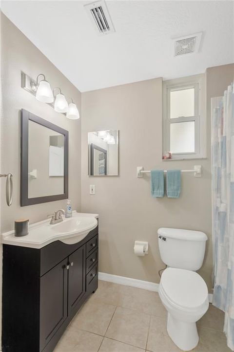 Active With Contract: $349,900 (3 beds, 2 baths, 1574 Square Feet)