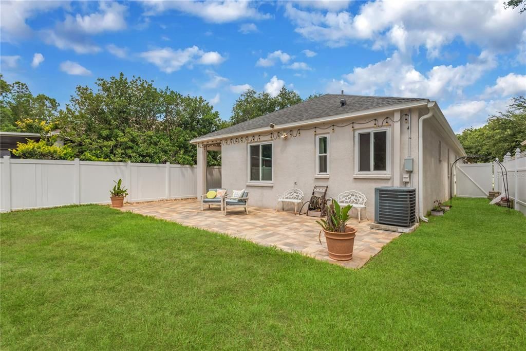 Active With Contract: $349,900 (3 beds, 2 baths, 1574 Square Feet)
