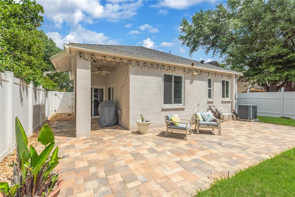 Active With Contract: $349,900 (3 beds, 2 baths, 1574 Square Feet)