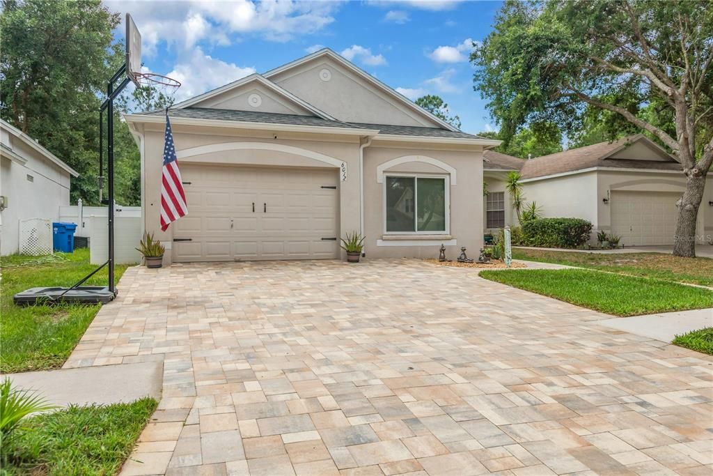 Active With Contract: $349,900 (3 beds, 2 baths, 1574 Square Feet)