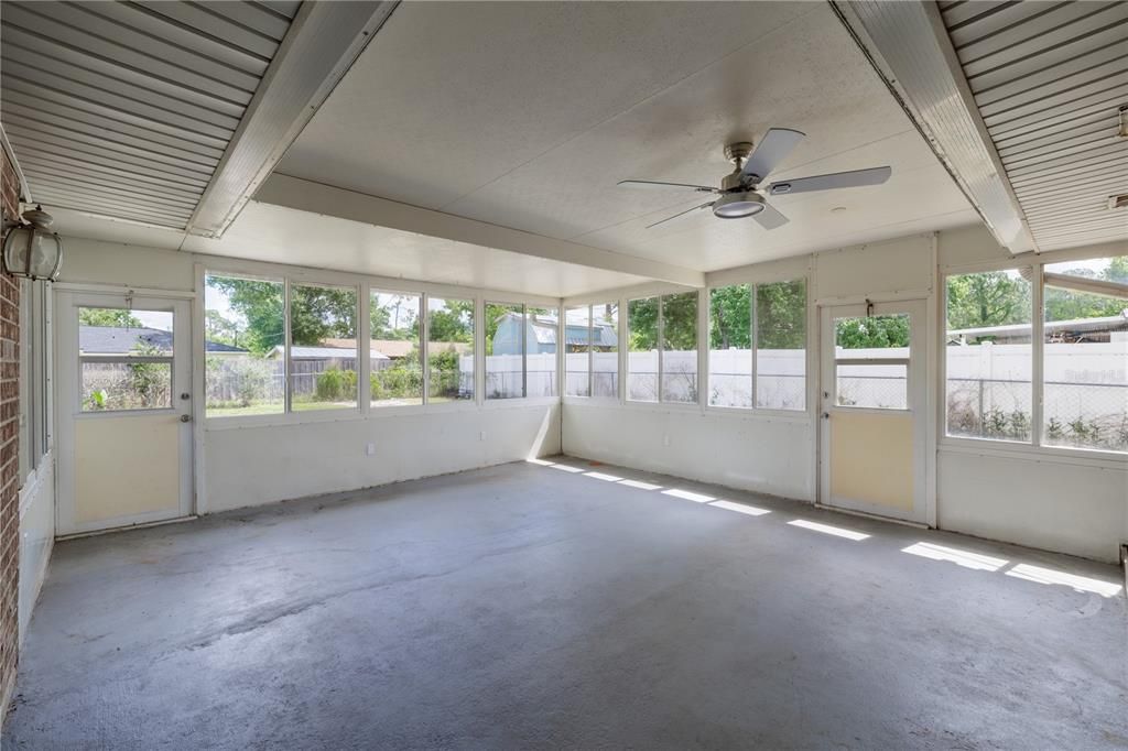 Activo con contrato: $253,000 (2 camas, 1 baños, 1252 Pies cuadrados)