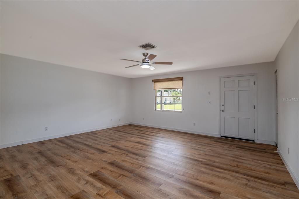 Activo con contrato: $253,000 (2 camas, 1 baños, 1252 Pies cuadrados)