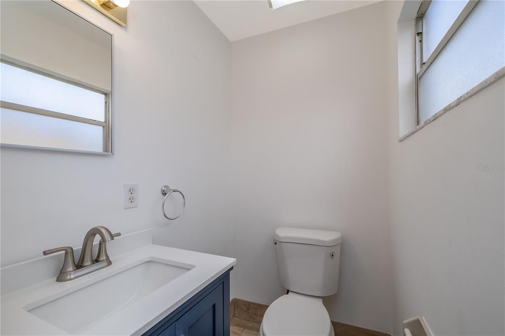 Activo con contrato: $253,000 (2 camas, 1 baños, 1252 Pies cuadrados)