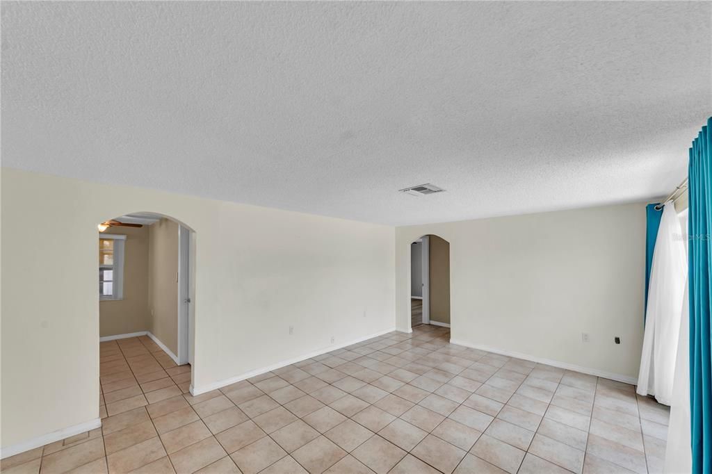 En Venta: $264,000 (2 camas, 2 baños, 1442 Pies cuadrados)