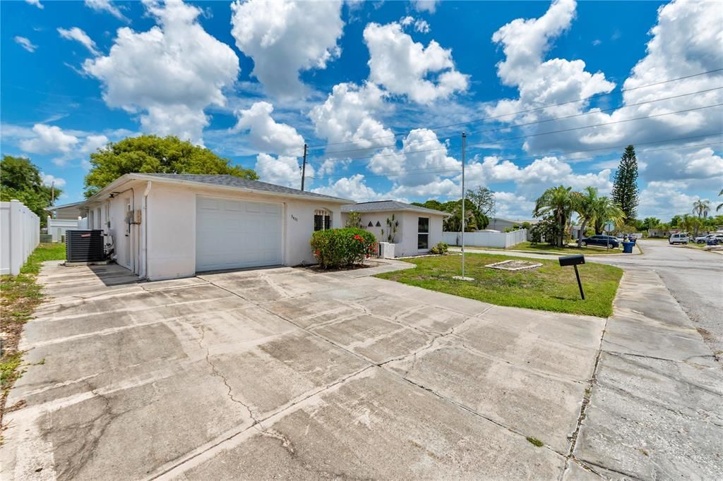 En Venta: $264,000 (2 camas, 2 baños, 1442 Pies cuadrados)
