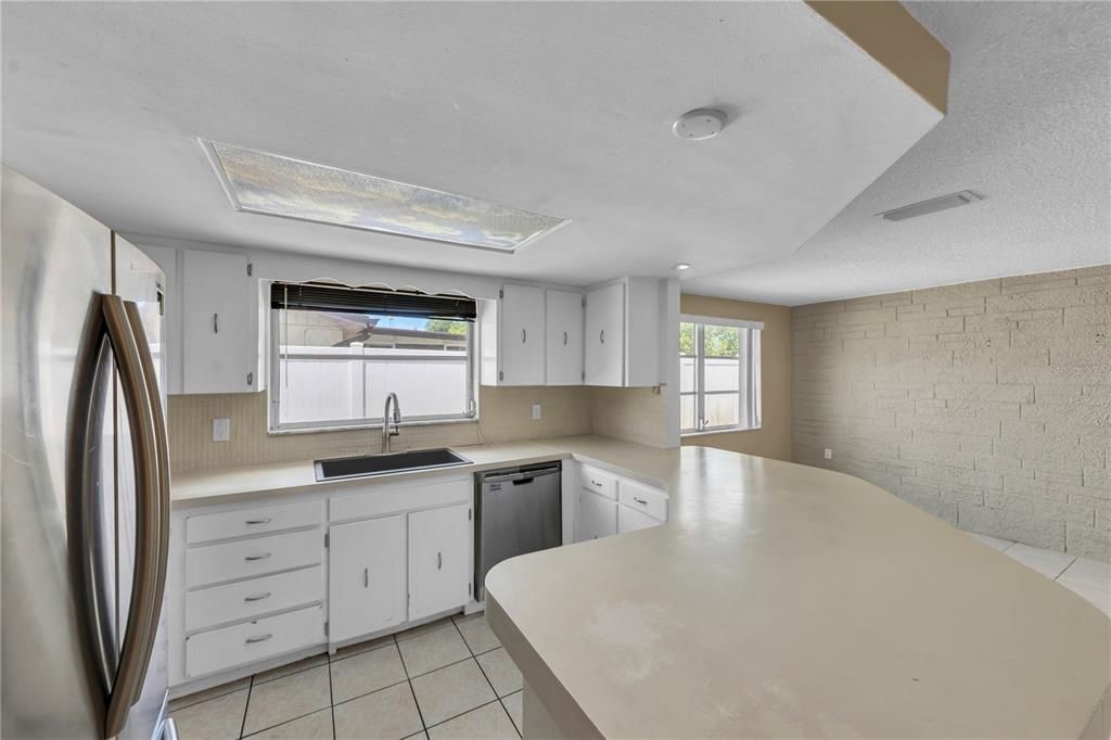 En Venta: $264,000 (2 camas, 2 baños, 1442 Pies cuadrados)