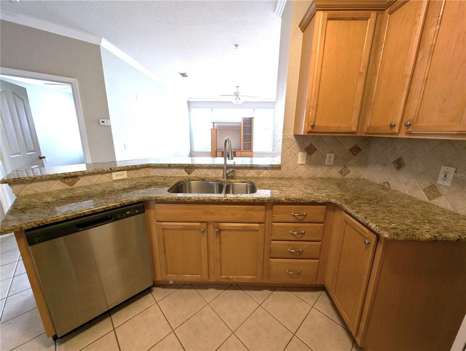 For Rent: $1,850 (2 beds, 2 baths, 1111 Square Feet)