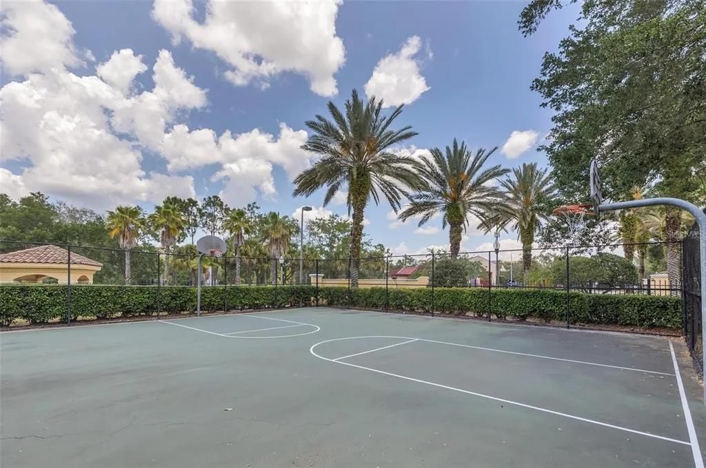 For Rent: $1,850 (2 beds, 2 baths, 1111 Square Feet)