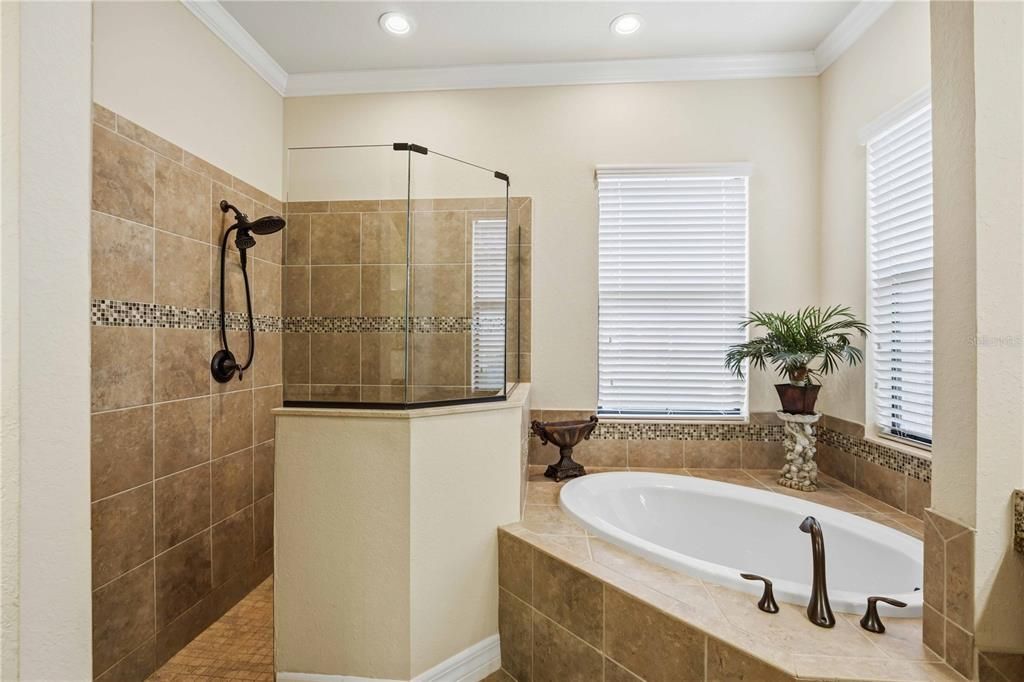 For Sale: $715,000 (4 beds, 2 baths, 2358 Square Feet)