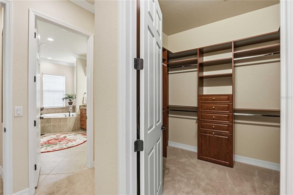 For Sale: $715,000 (4 beds, 2 baths, 2358 Square Feet)