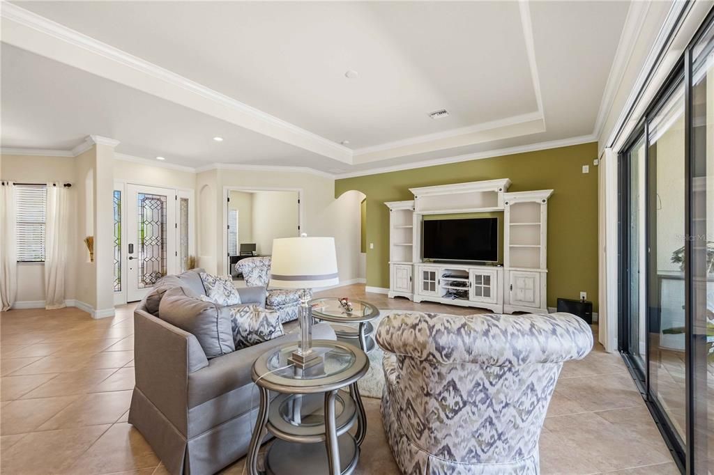 For Sale: $715,000 (4 beds, 2 baths, 2358 Square Feet)