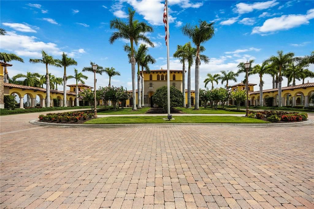 For Sale: $715,000 (4 beds, 2 baths, 2358 Square Feet)