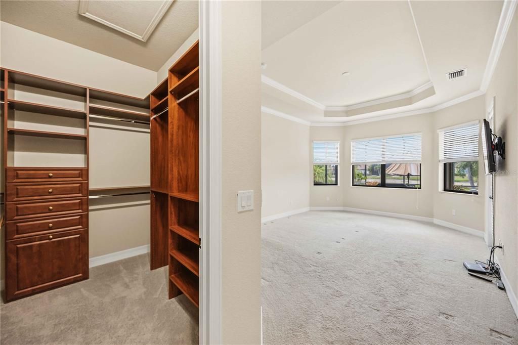 For Sale: $715,000 (4 beds, 2 baths, 2358 Square Feet)