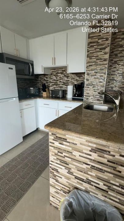 For Sale: $252,000 (2 beds, 2 baths, 583 Square Feet)