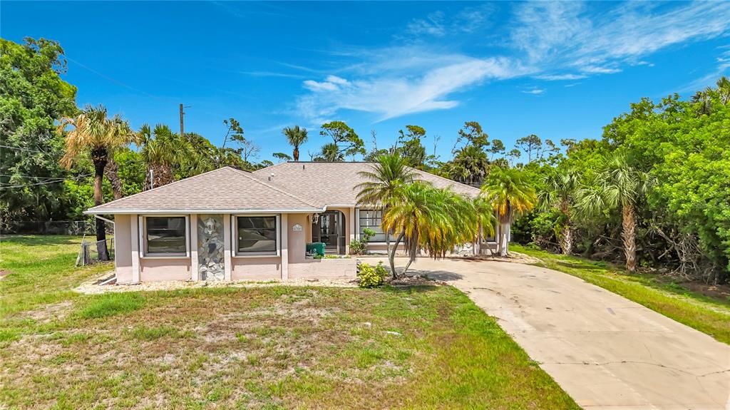 For Sale: $249,900 (3 beds, 2 baths, 1458 Square Feet)