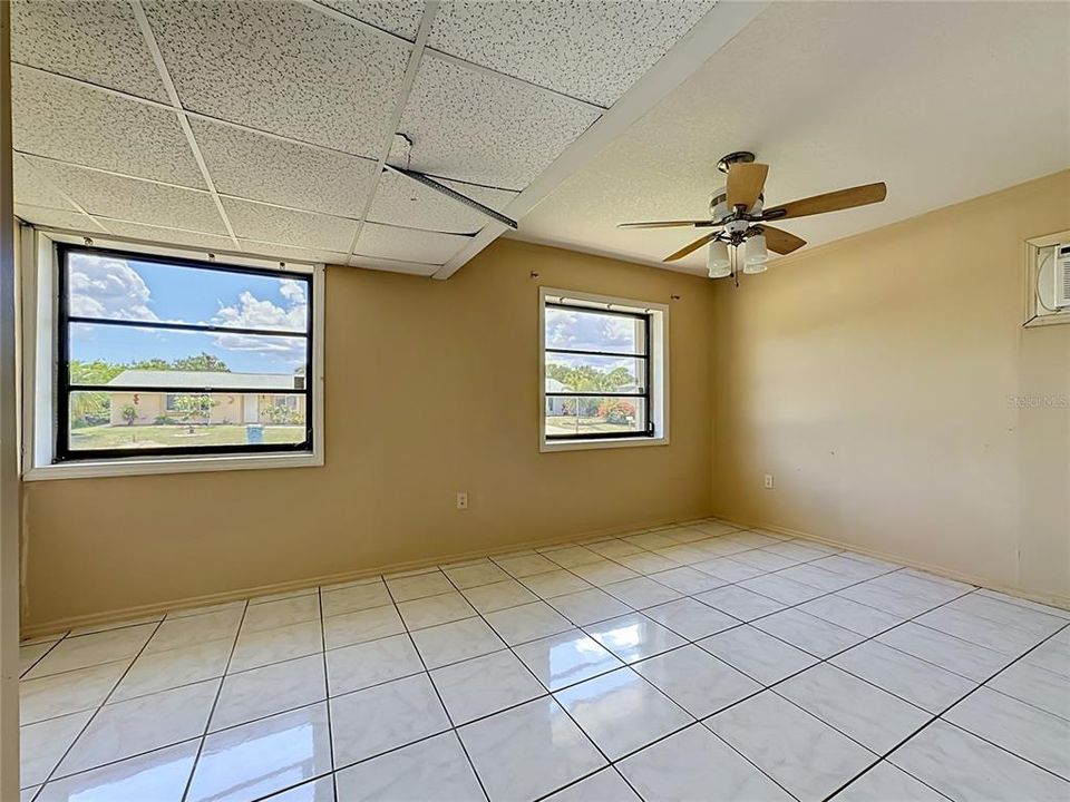 For Sale: $249,900 (3 beds, 2 baths, 1458 Square Feet)