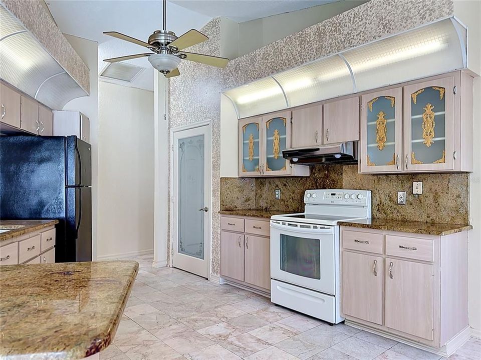 For Sale: $249,900 (3 beds, 2 baths, 1458 Square Feet)