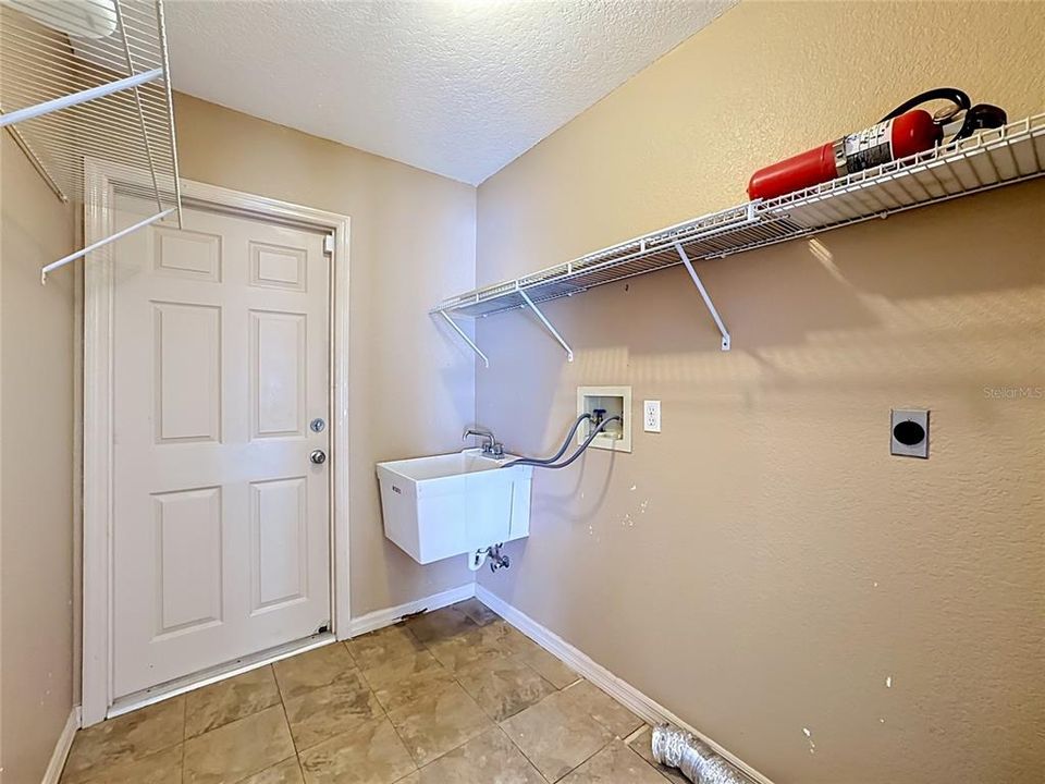 For Sale: $249,900 (3 beds, 2 baths, 1458 Square Feet)