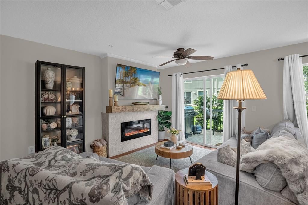 En Venta: $304,999 (2 camas, 2 baños, 1275 Pies cuadrados)