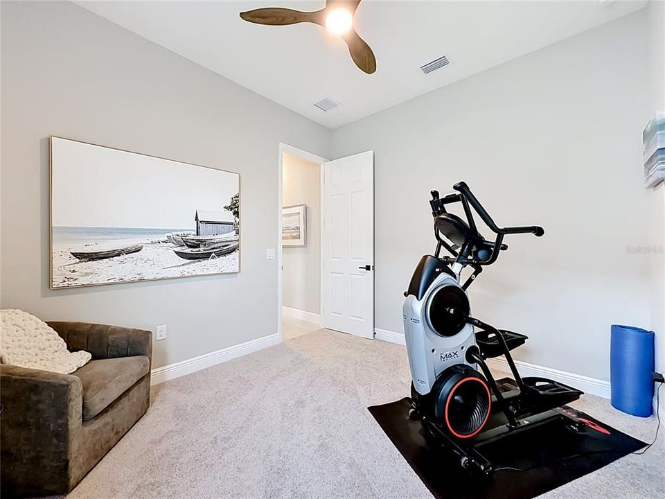For Sale: $1,050,000 (3 beds, 3 baths, 2728 Square Feet)