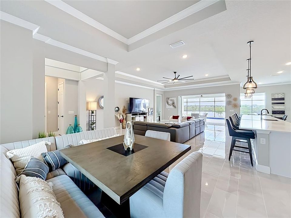For Sale: $1,050,000 (3 beds, 3 baths, 2728 Square Feet)