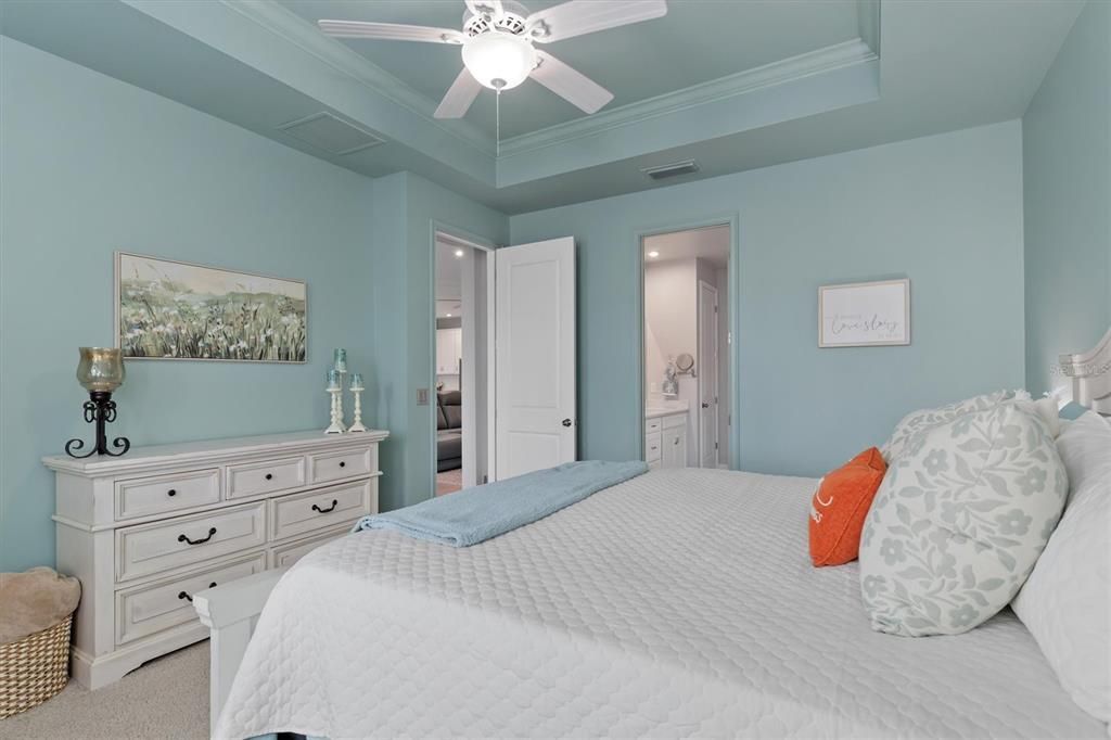 For Sale: $474,700 (3 beds, 2 baths, 2098 Square Feet)