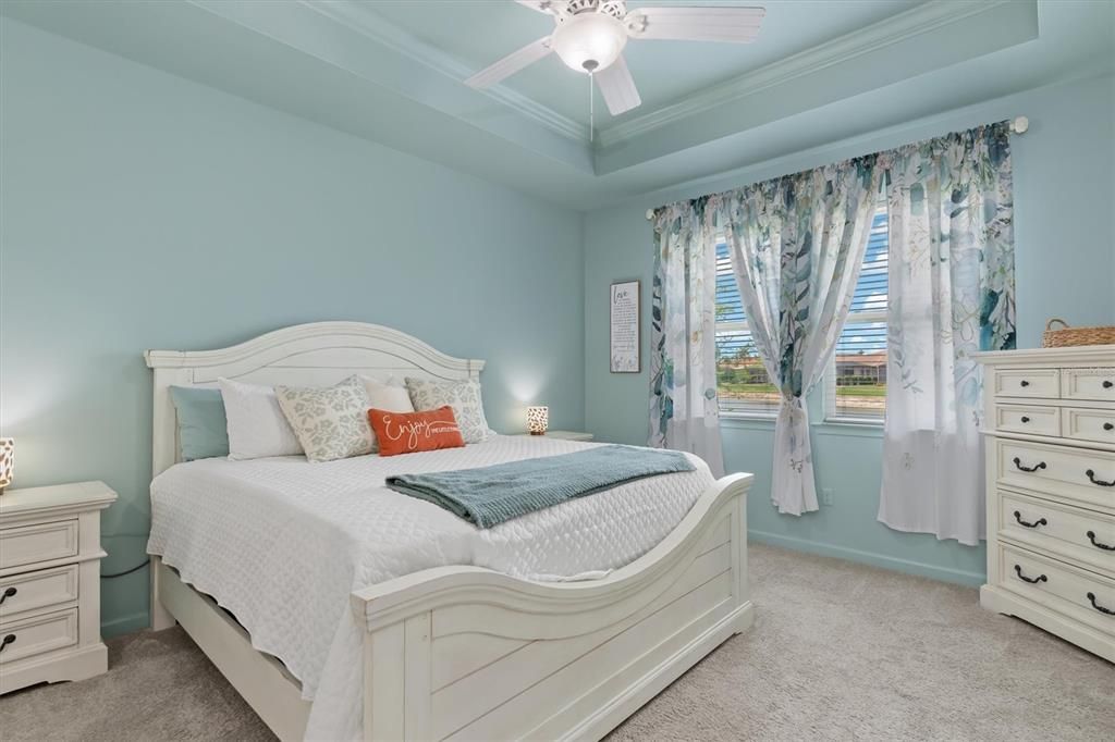 For Sale: $474,700 (3 beds, 2 baths, 2098 Square Feet)