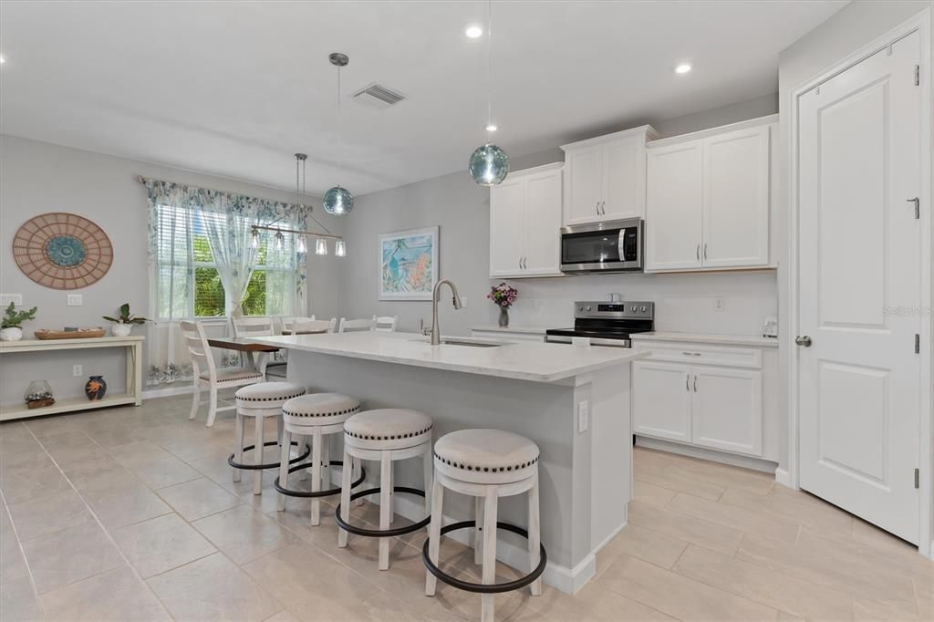 For Sale: $474,700 (3 beds, 2 baths, 2098 Square Feet)