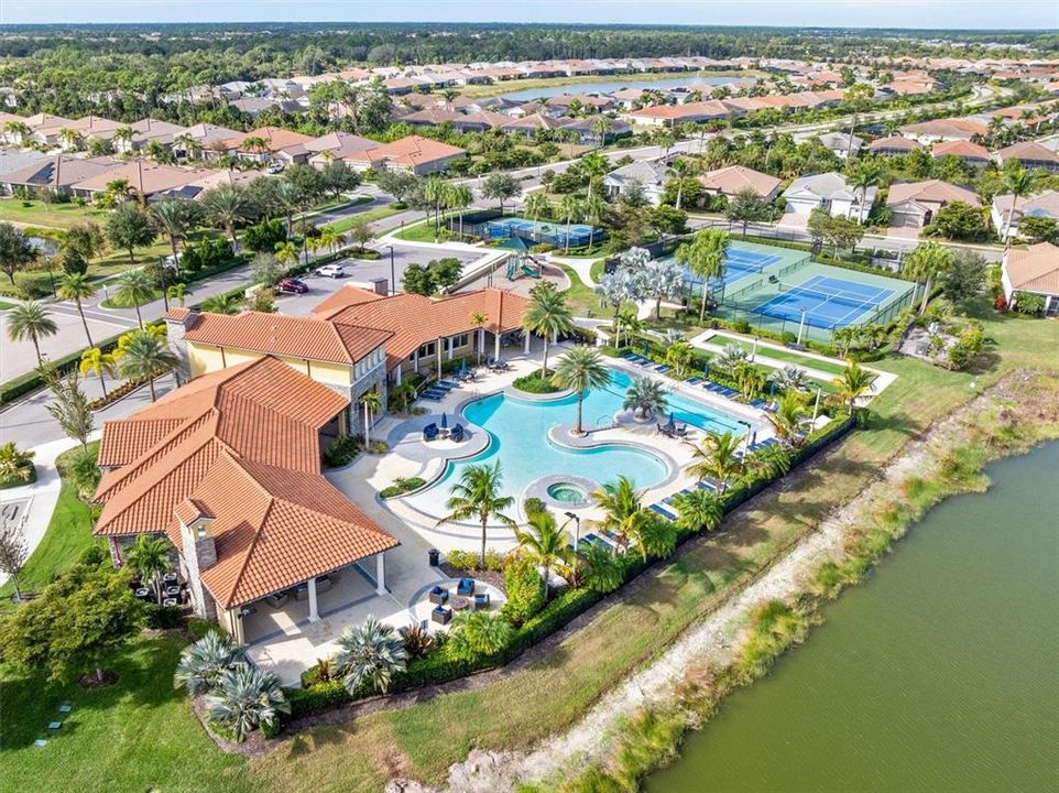 For Sale: $474,700 (3 beds, 2 baths, 2098 Square Feet)