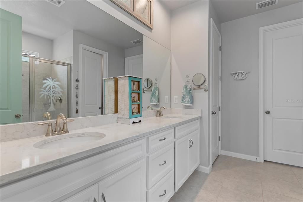 For Sale: $474,700 (3 beds, 2 baths, 2098 Square Feet)