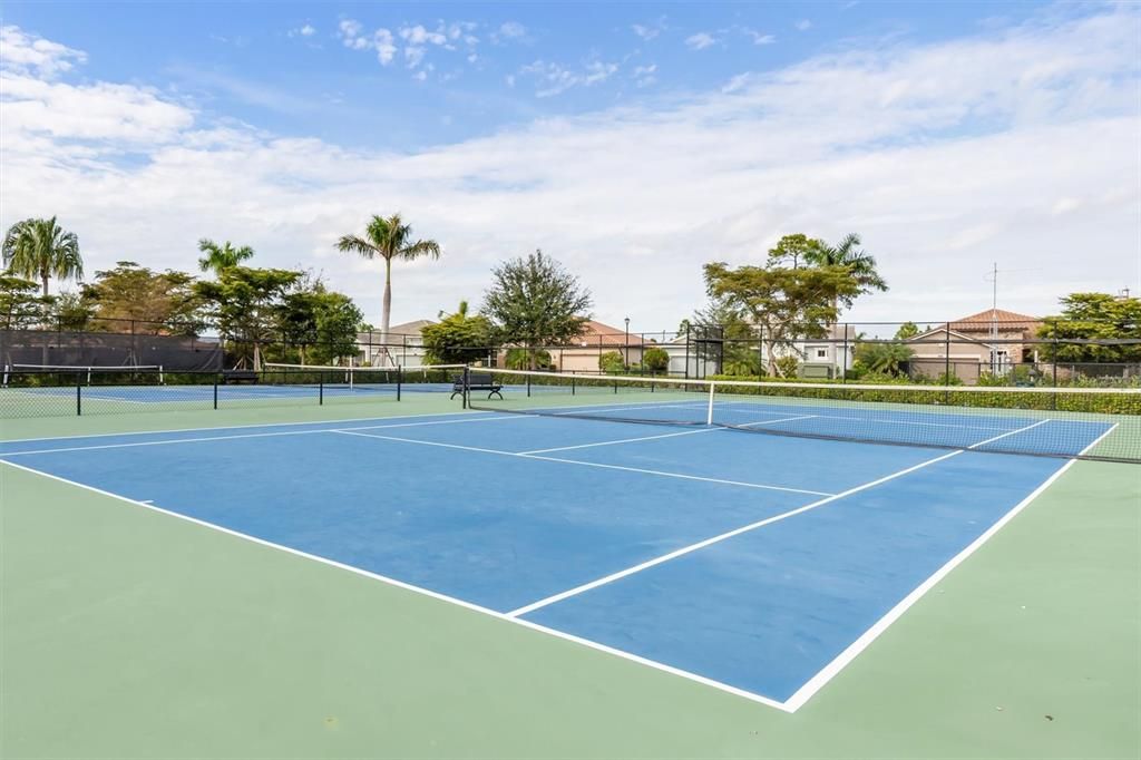 For Sale: $474,700 (3 beds, 2 baths, 2098 Square Feet)