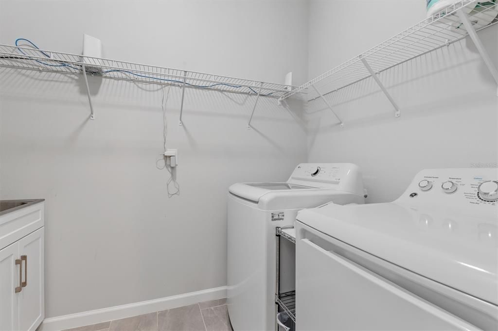 For Sale: $474,700 (3 beds, 2 baths, 2098 Square Feet)