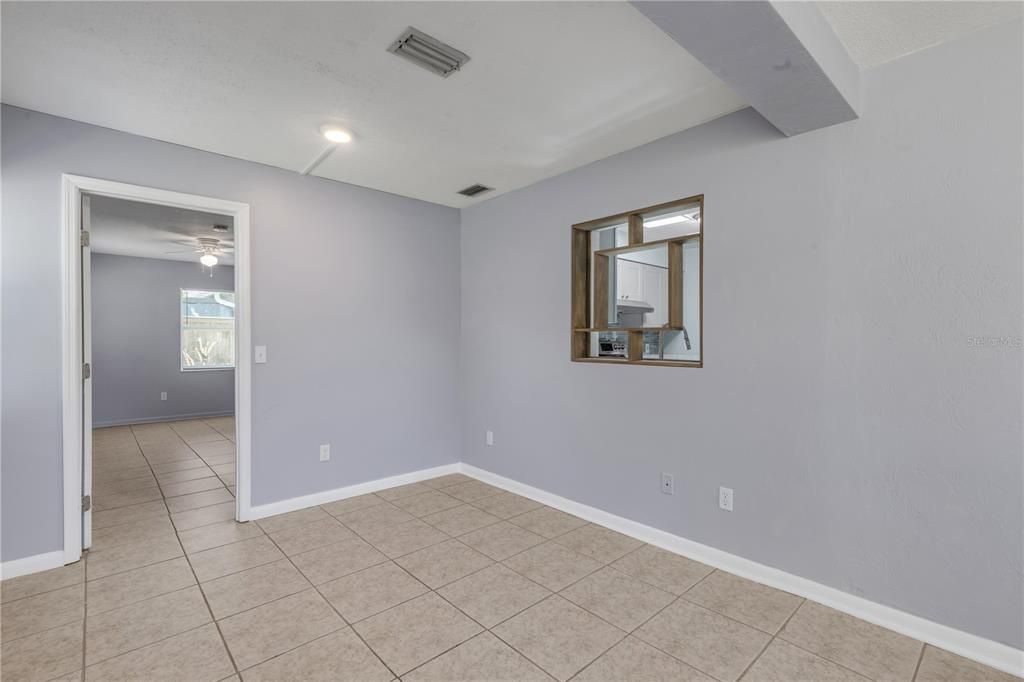 Activo con contrato: $235,000 (3 camas, 1 baños, 1478 Pies cuadrados)