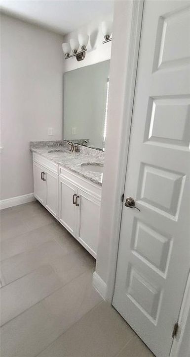 В аренду: $3,900 (5 спален, 4 ванн, 3227 Квадратных фут)