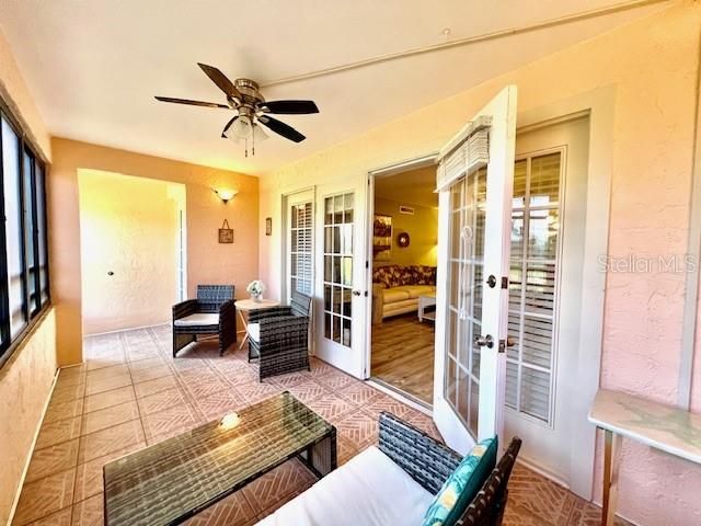 For Rent: $1,600 (2 beds, 2 baths, 1365 Square Feet)