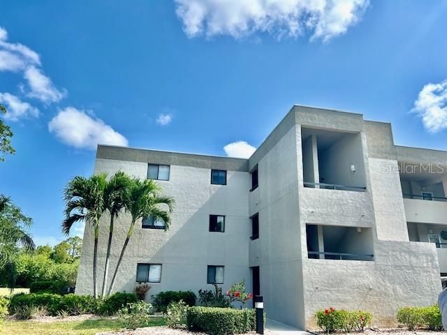 For Rent: $1,600 (2 beds, 2 baths, 1365 Square Feet)