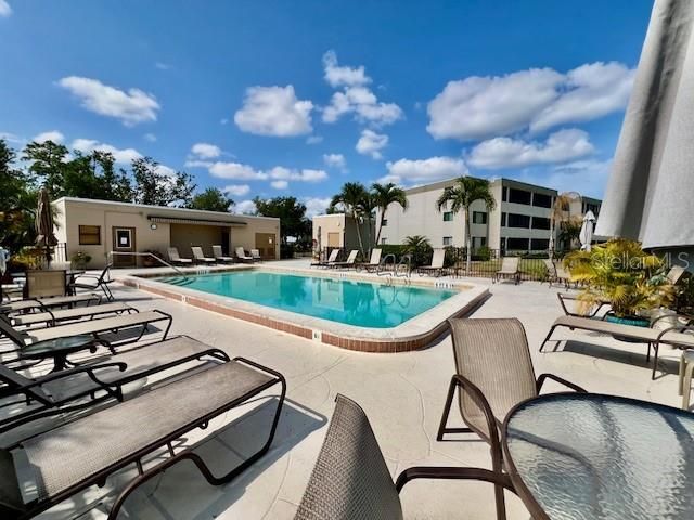 For Rent: $1,600 (2 beds, 2 baths, 1365 Square Feet)