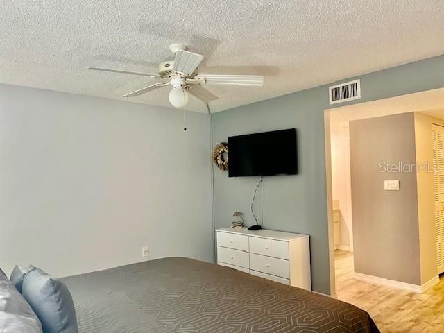 For Rent: $1,600 (2 beds, 2 baths, 1365 Square Feet)