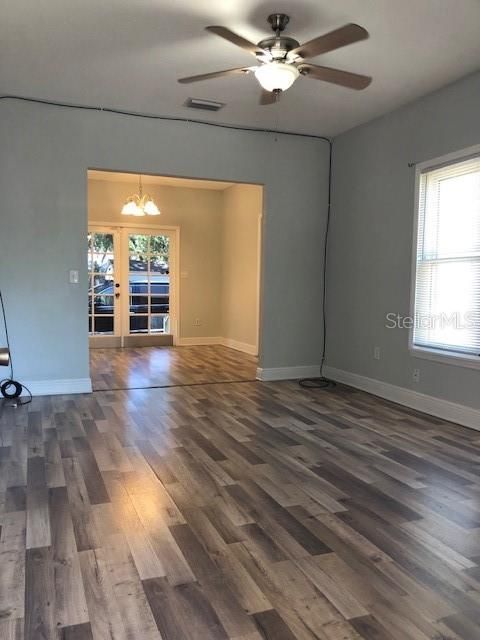 For Rent: $1,850 (2 beds, 2 baths, 1129 Square Feet)
