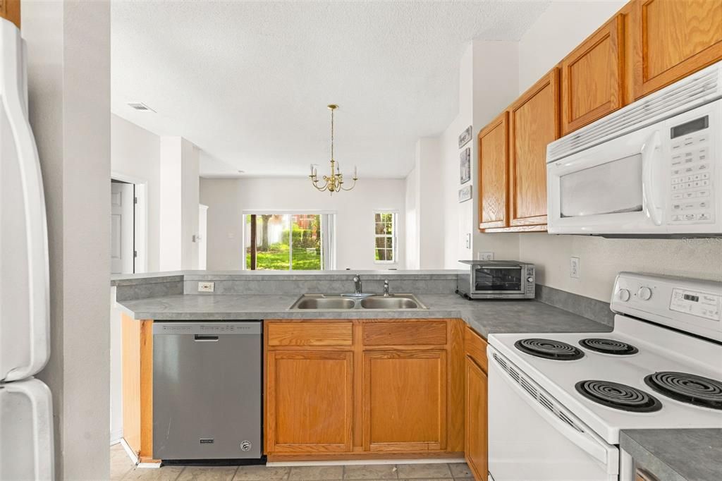 For Sale: $249,500 (3 beds, 2 baths, 1263 Square Feet)