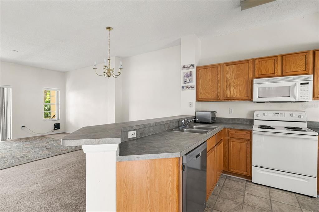 For Sale: $249,500 (3 beds, 2 baths, 1263 Square Feet)