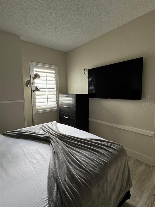 For Sale: $259,000 (2 beds, 2 baths, 578 Square Feet)
