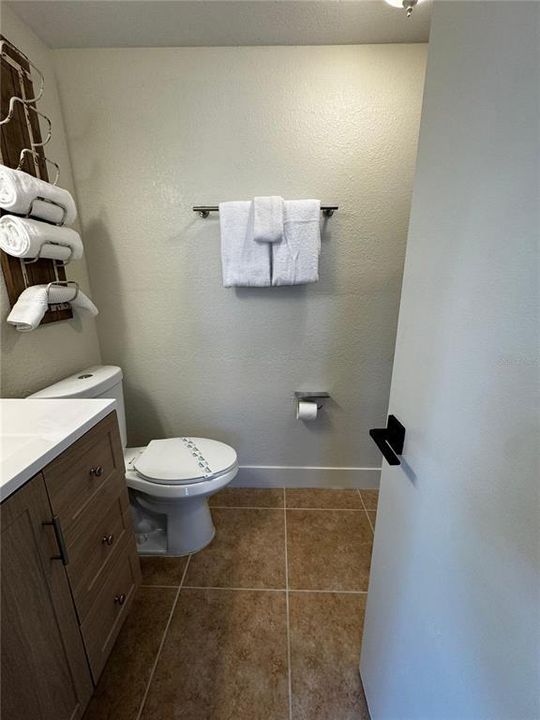 For Sale: $259,000 (2 beds, 2 baths, 578 Square Feet)
