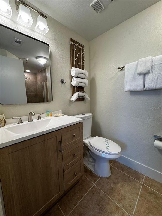 For Sale: $259,000 (2 beds, 2 baths, 578 Square Feet)